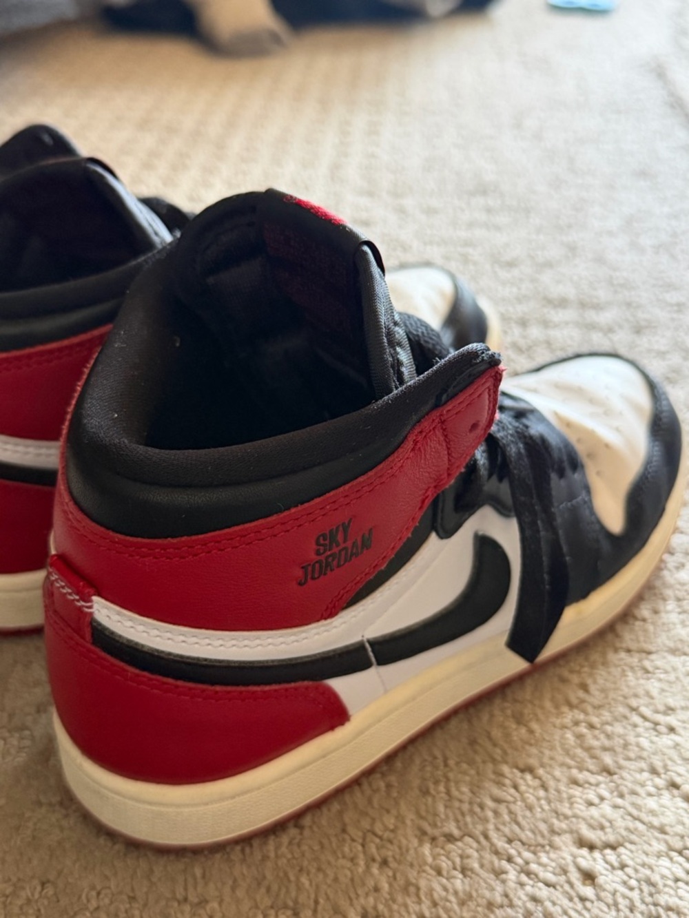 Kids Air Jordan Retro 1 High OG - Picture 4 of 7